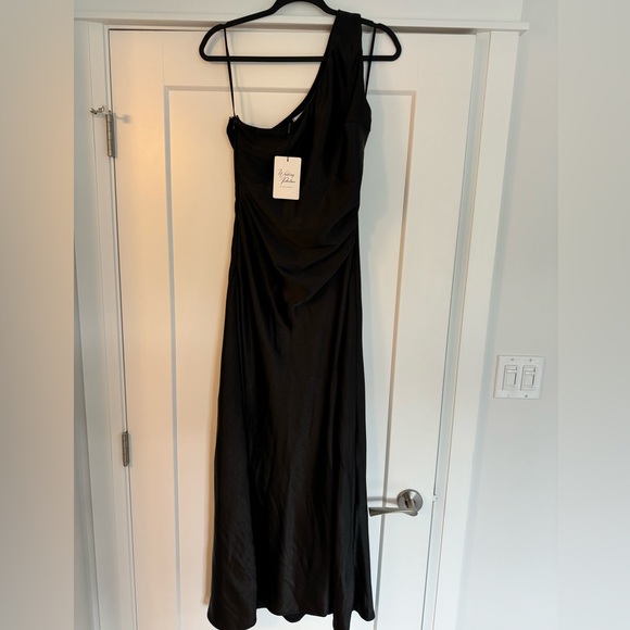 Hello Molly One Shoulder Aurora Black Satin Dresss - Picture 2 of 9